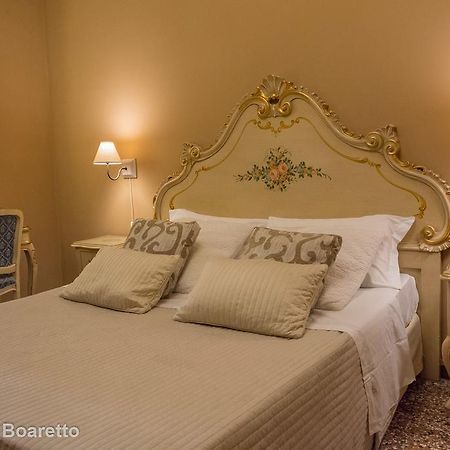 Отель Residenza Al Pozzo Венеция Экстерьер фото
